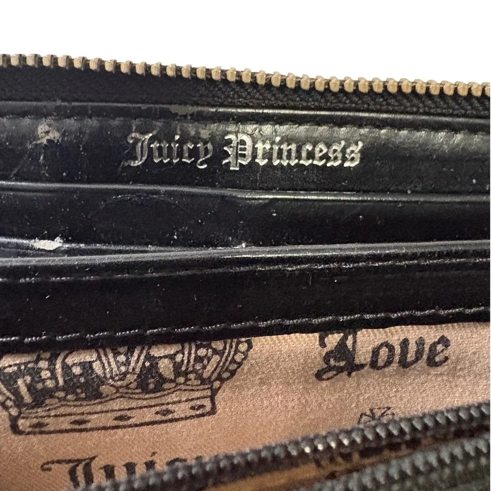 Vintage Juicy Couture Y2K Velour Zip Wallet Brown Embroidered Crown Charge It